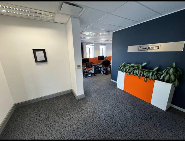 228M² OFFICE TO LET IN CENTURY CITY